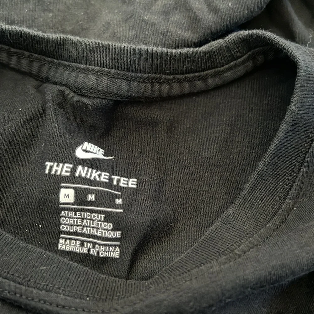 Girls Nike Tee - Picture 6 of 6